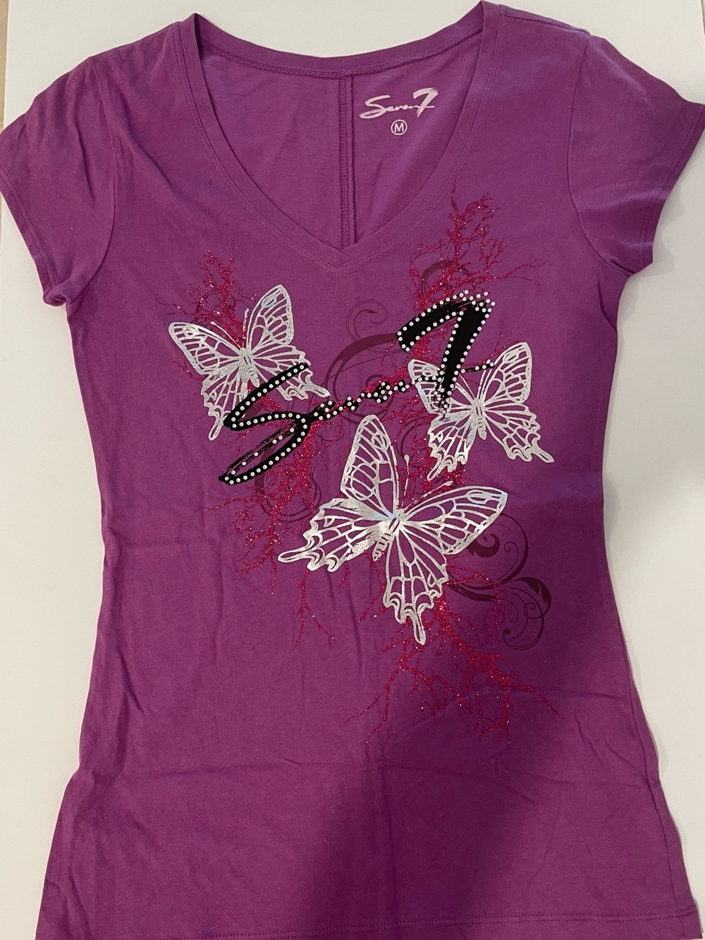 7 For All Mankind  NWOT Women's Violet V-Neck Butterfly Graphic Tee y2k find